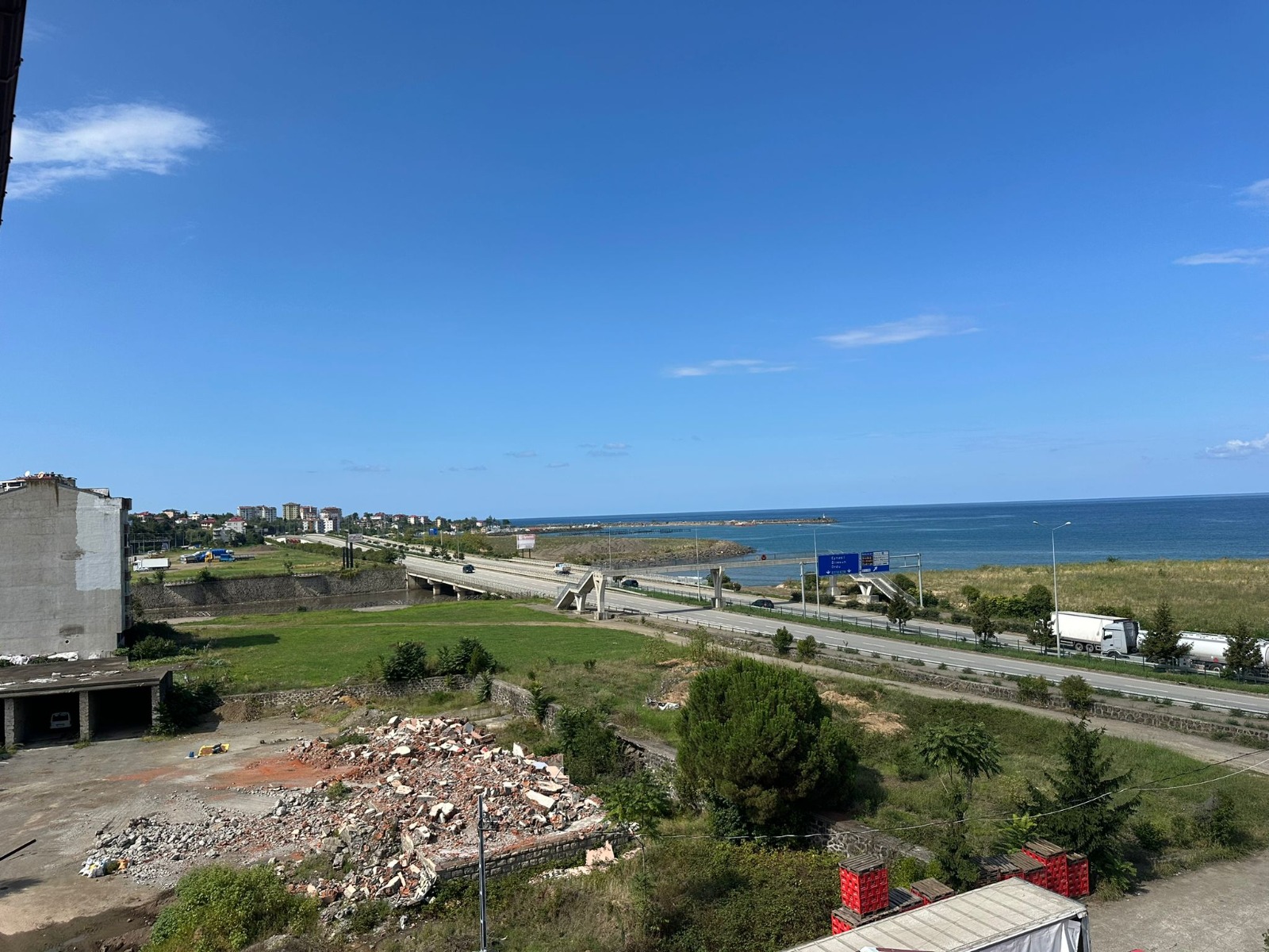 MABEL GAYRİMENKUL/ BEŞİKDÜZÜ FATİH MAH DENİZ MANZARALI DAİRE